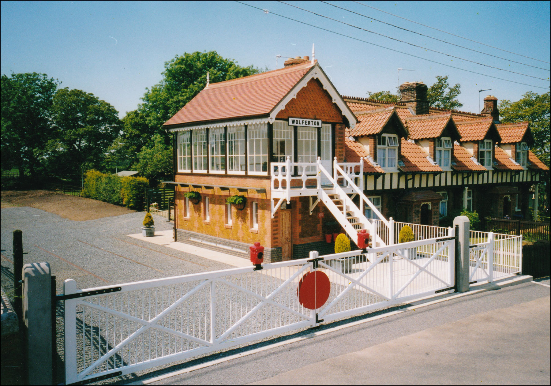 Crossing Gates after they were reinstated